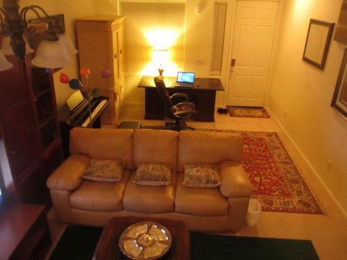 Art Gallery Vacation House
