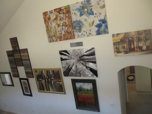 Art Gallery Vacation House