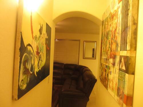 Art Gallery Vacation House