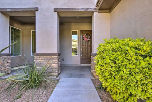 Classy Gilbert House With Private Yard And Patio!
