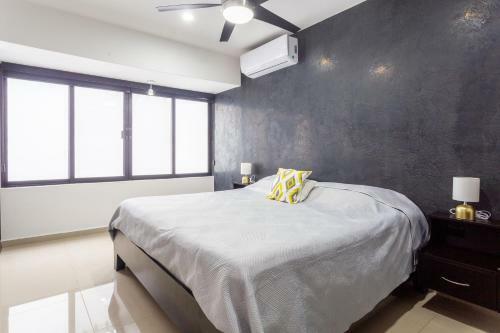 Casa Lisa, Modern Home, 10 Blocks From Ferry.