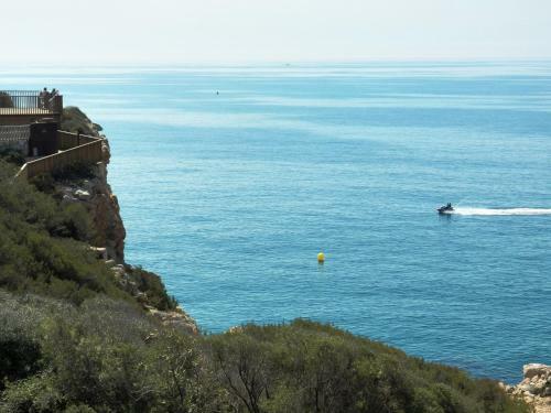 Apartment With Direct Access To The Sea