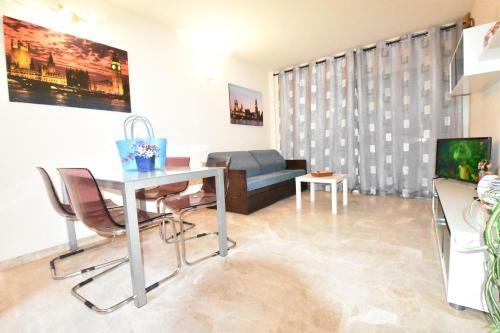 Apartamentos Alexandra