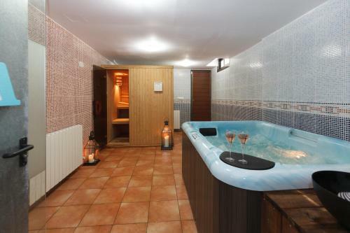 Villa Wine Experience Salou Center - Spa & Wine