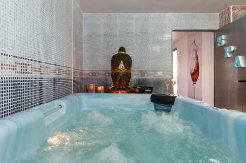 Villa Wine Experience Salou Center - Spa & Wine
