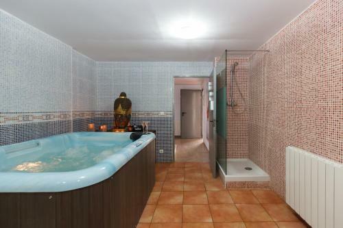 Villa Wine Experience Salou Center - Spa & Wine