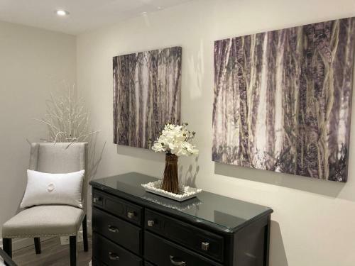 Romantic Riverside Suite In Elora