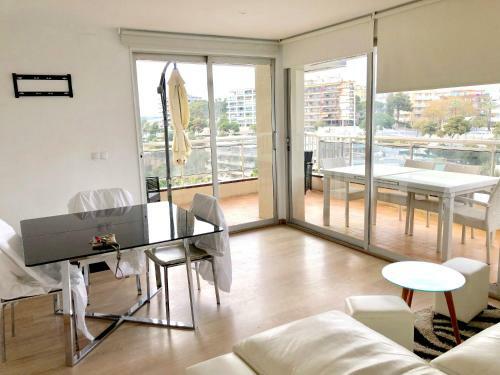 Apartment With 3 Bedrooms In Salou
