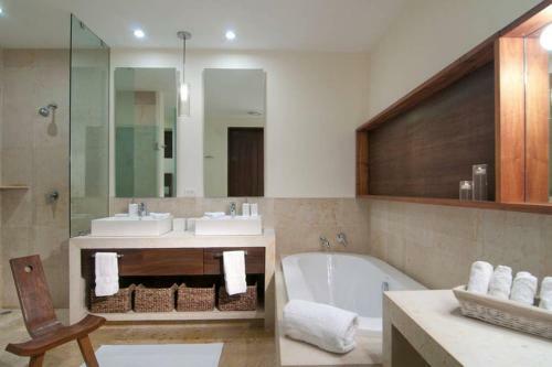Apartamento Spectacular Beachfront At Veneros Fully Staffed