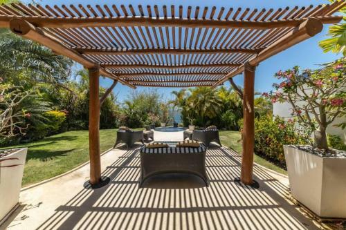 Casa Bella Private Beach Villa