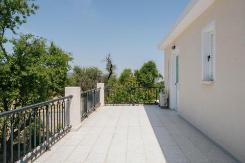 Five Greeks 4 Bedroom Villa In Paphos