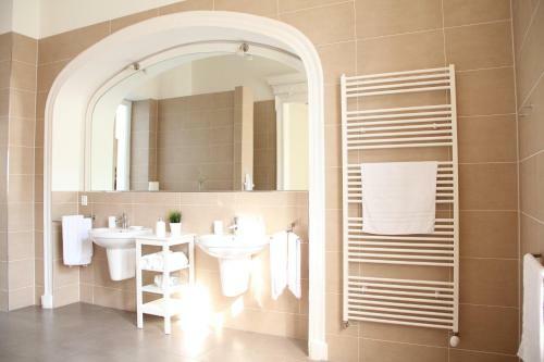 Luxury Design City Centre Apartment