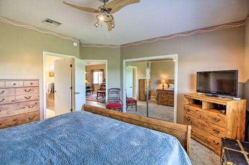 Calm Green Valley Townhome About 30 Mi To Tucson!