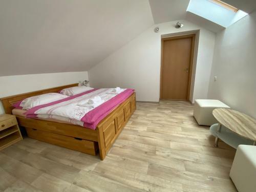 Hostal Penzion Tr�dler