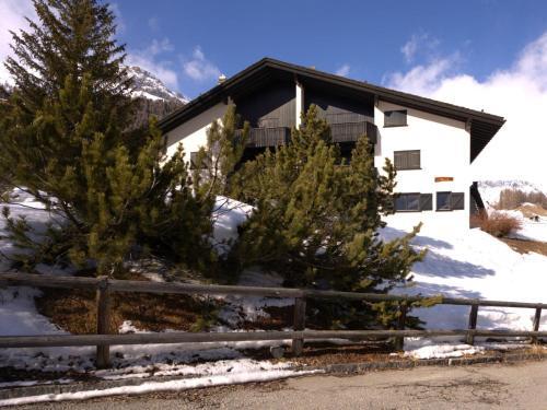 Apartment Chesa Funtanella