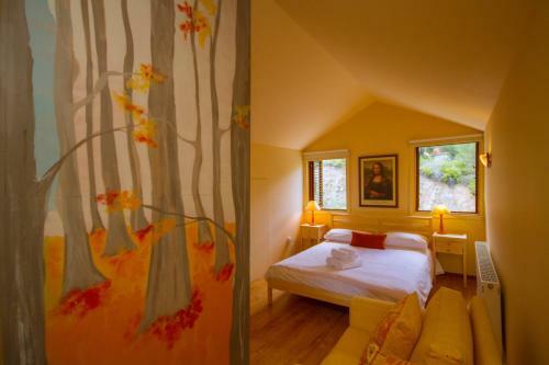 Persephone Cottage By Agroholidays