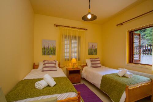 Persephone Cottage By Agroholidays