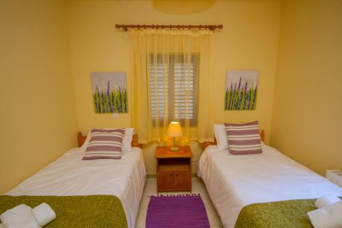 Persephone Cottage By Agroholidays
