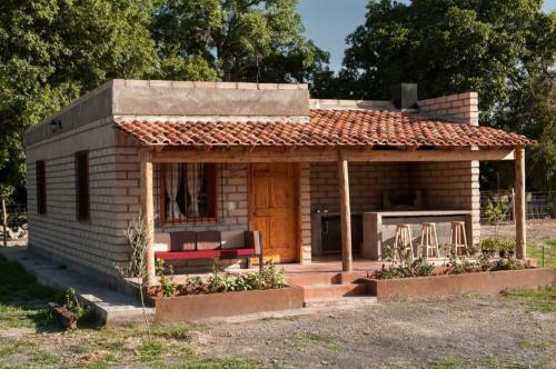Agroturismo Caba�a R�stica Cuatroci�negas