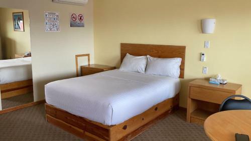 Hotel La Huerta Inn & Suites