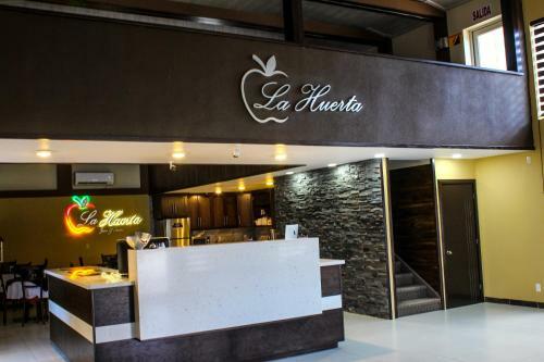 Hotel La Huerta Inn & Suites