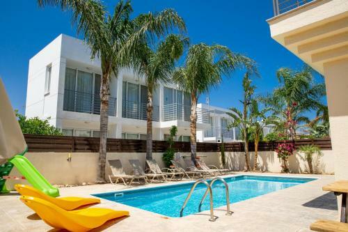 Blue Water Villa Ekaterina 3 Bdrm