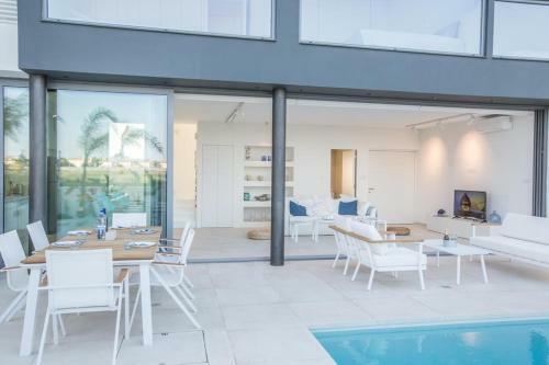 The White H Villa, Protaras, Fresh And Peaceful