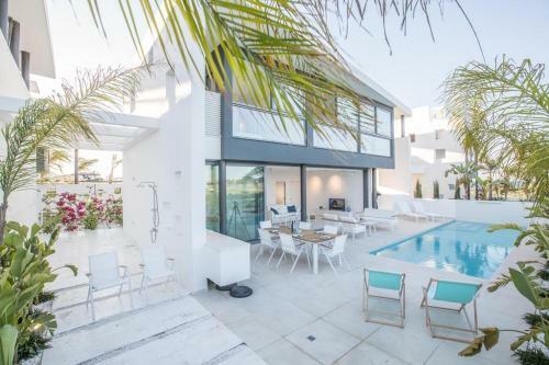 The White H Villa, Protaras, Fresh And Peaceful