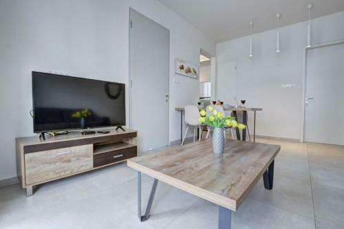 Mythical Sands Ground Floor Apartment For 6 Persons