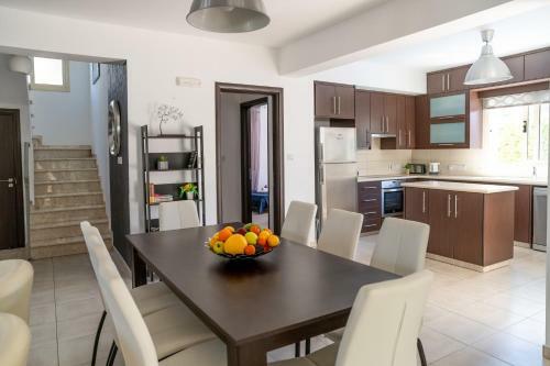 Palm Villa Ekaterina 4 Bdrm