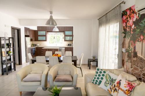 Palm Villa Ekaterina 4 Bdrm