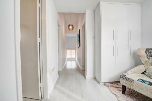 Sunnyvillascyprus: Modern 3br Villa /w Pool