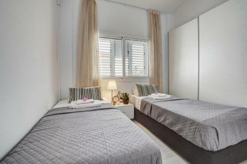 Sunnyvillascyprus: Modern 3br Villa /w Pool