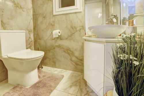 Sunnyvillascyprus: Modern 3br Villa /w Pool