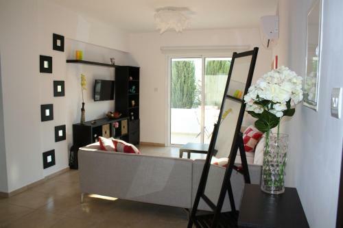 Mythical Sands Apartment Kapparis