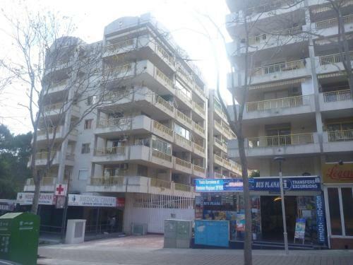 Moderno Apartamento Con Piscina En Playa Salou