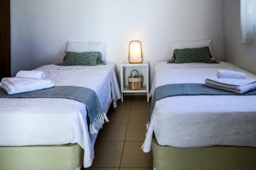 Phaedrus Living: Seaside Luxury Villa Anafi