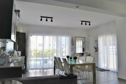 Villa Kolibri- Mythical Sands
