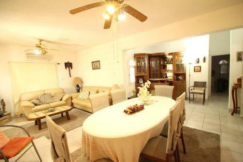 Paralimni Grand Villa