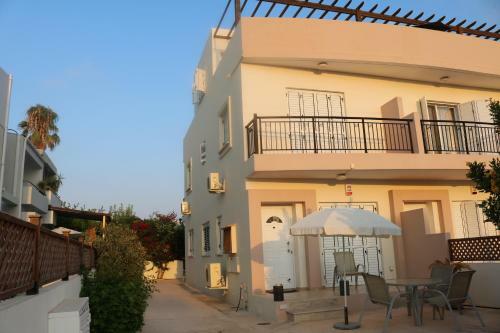 The Paradise Townhouses By Taimoura