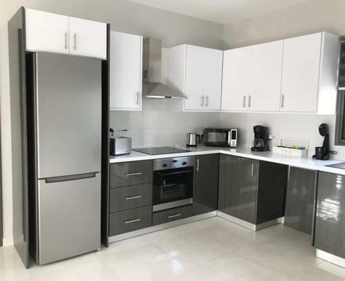 Mare Monte Seaview Boutique Apartment
