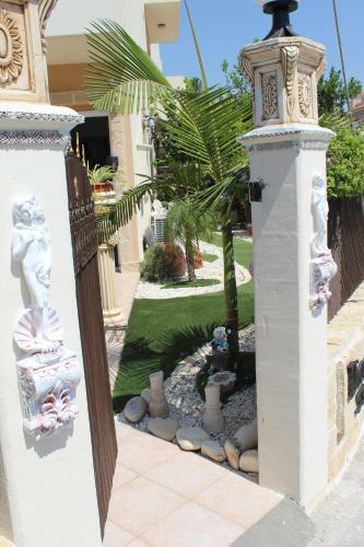 Ivoton Home