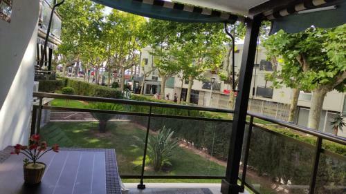 Apartamento En Salou, 1ra. Linea De Mar