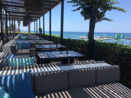 Beautiful 2 Bed Apartment In Paphos Cyprus