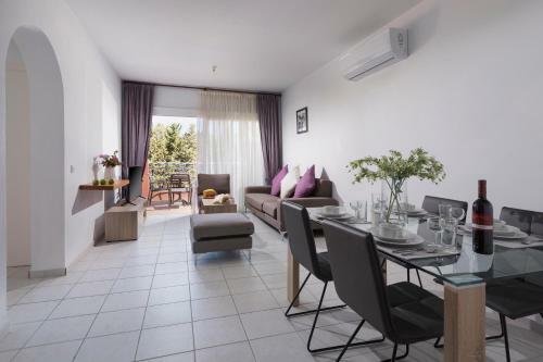 Apartamento Resitour - Limnaria Gardens