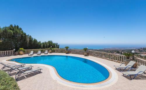 Resitour - Kamares Village