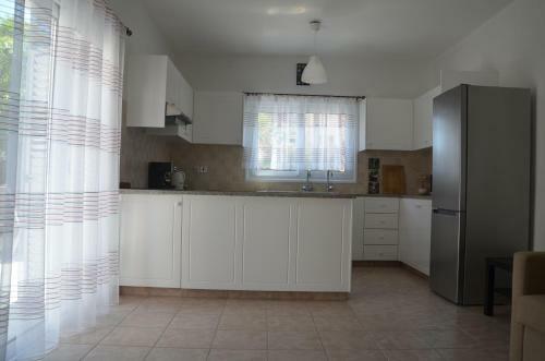 Pafia Sunbeach Townhouse