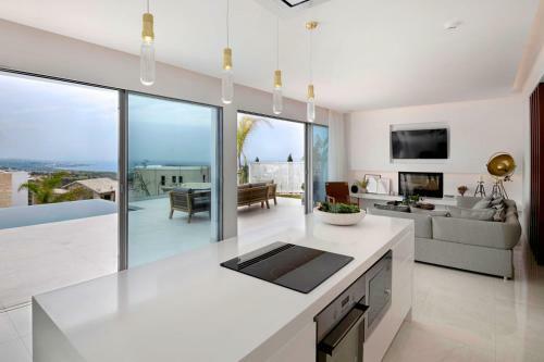 Villa Golden Shore