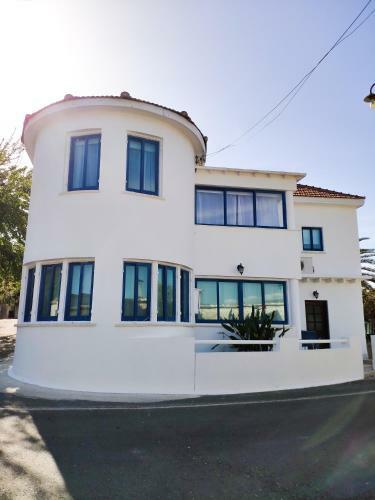 Villa The White House