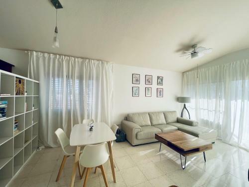 Paradise Gardens 205 2 Bedroom Apartment
